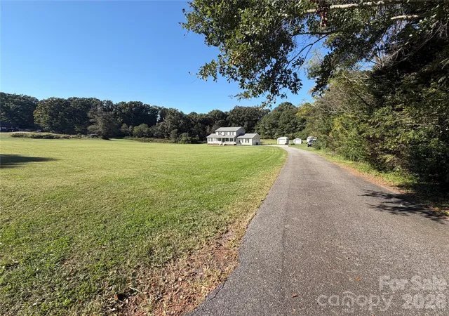 Photo 2 of Single family home for sale at 3011 1 Wood Rd, Mooresboro, NC 28114 | MLS# 4434055 | Listing updated on 2026-10-27