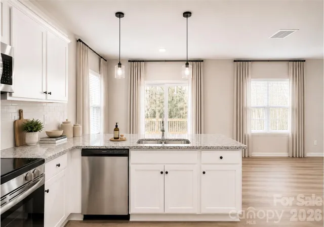 Photo 3 of Single family home for sale at 8912 Sawyer Run Ct, Charlotte, NC 28215 | MLS# 4434060 | Listing updated on 2026-10-16