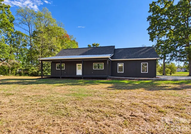 Photo 1 of Single family home for sale at 311 Falls Ave, Granite Falls, NC 28630 | MLS# 4434064 | Listing updated on 2026-10-18