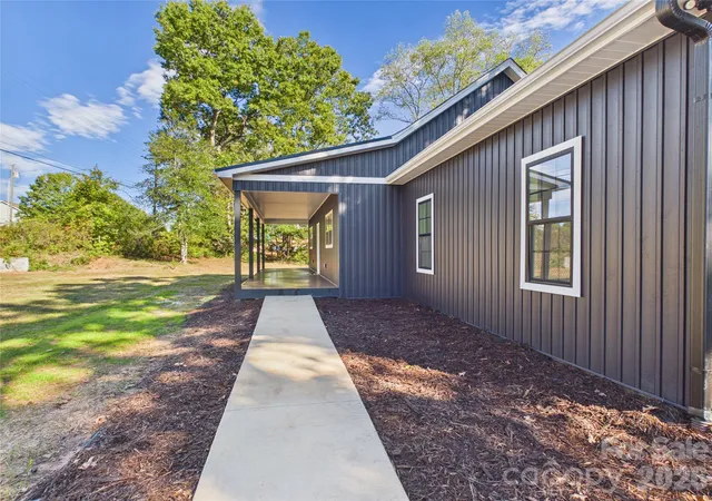 Photo 3 of Single family home for sale at 311 Falls Ave, Granite Falls, NC 28630 | MLS# 4434064 | Listing updated on 2026-10-18