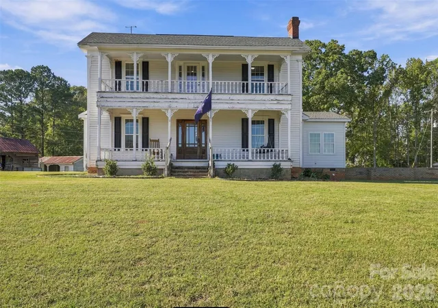 Photo 4 of Single family home for sale at 3098 Irene Brg Hwy, Hickory Grove, SC 29717 | MLS# 4434069 | Listing updated on 2026-10-25
