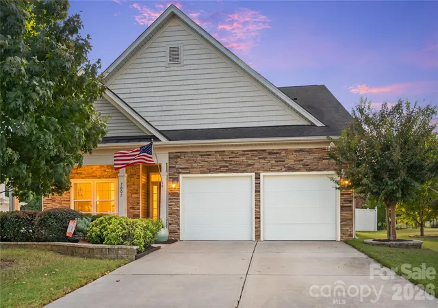 Photo 1 of Single family home for sale at 7007 Shaw Ct, Fort Mill, SC 29707 | MLS# 4434076 | Listing updated on 2026-10-20