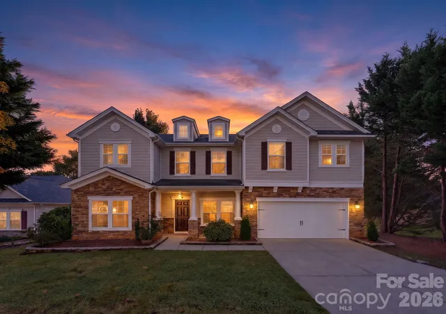 Photo 2 of Single family home for sale at 529 Putting Dr, Fort Mill, SC 29715 | MLS# 4434078 | Listing updated on 2026-10-17
