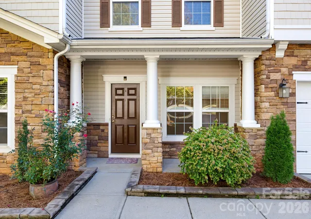 Photo 4 of Single family home for sale at 529 Putting Dr, Fort Mill, SC 29715 | MLS# 4434078 | Listing updated on 2026-10-17