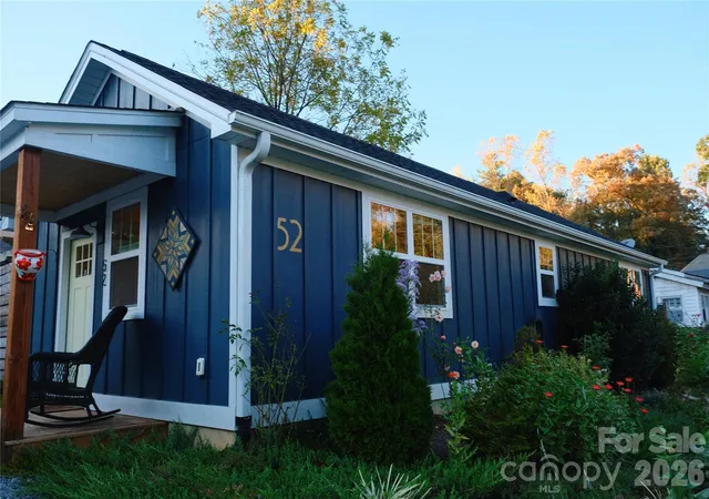 Photo 3 of Single family home for sale at 52 North Ln, Brevard, NC 28712 | MLS# 4434084 | Listing updated on 2026-10-20