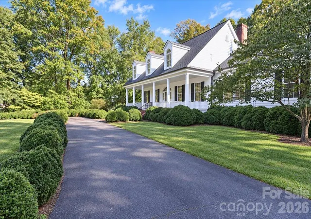 Photo 3 of Single family home for sale at 3230 Broadmoor Dr, Statesville, NC 28625 | MLS# 4434085 | Listing updated on 2026-10-20