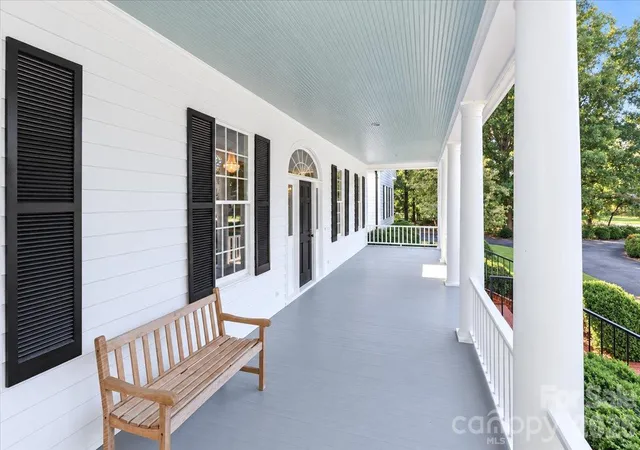 Photo 4 of Single family home for sale at 3230 Broadmoor Dr, Statesville, NC 28625 | MLS# 4434085 | Listing updated on 2026-10-20