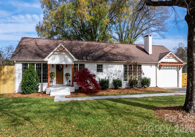 Photo 1 of Single family home for sale at 7770 Sherrills Frd Rd, Sherrills Ford, NC 28673 | MLS# 4434087 | Listing updated on 2026-10-25