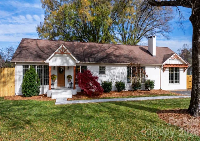 Photo 1 of Single family home for sale at 7770 Sherrills Frd Rd, Sherrills Ford, NC 28673 | MLS# 4434087 | Listing updated on 2026-10-25
