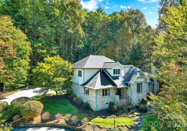Photo 1 of Single family home for sale at 52 Oak Gate Dr #LO48, Hendersonville, NC 28739 | MLS# 4434093 | Listing updated on 2026-10-31