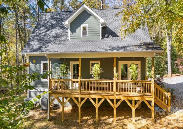 Photo 1 of Single family home for sale at 203 Sawyer Ln, Horse Shoe, NC 28742 | MLS# 4434126 | Listing updated on 2026-10-23