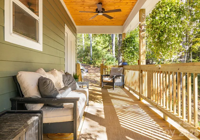 Photo 4 of Single family home for sale at 203 Sawyer Ln, Horse Shoe, NC 28742 | MLS# 4434126 | Listing updated on 2026-10-23
