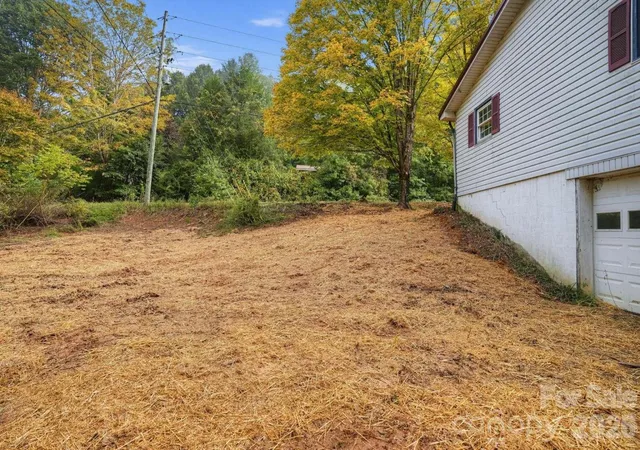 Photo 3 of Single family home for sale at 2131 Deep Frd Rd, Lansing, NC 28643 | MLS# 4434130 | Listing updated on 2026-10-14