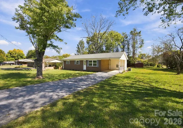 Photo 1 of Single family home for sale at 321 Sheldon St, Hudson, NC 28638 | MLS# 4434131 | Listing updated on 2026-10-17