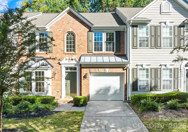Photo 3 of Townhouse for sale at 156 N Arcadian Way, Mooresville, NC 28117 | MLS# 4434144 | Listing updated on 2026-10-27