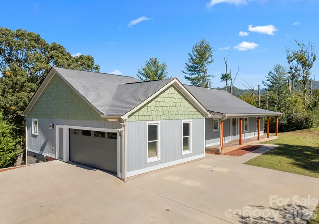 Photo 1 of Single family home for sale at 45 Bonnie Brae Dr, Weaverville, NC 28787 | MLS# 4434153 | Listing updated on 2026-10-19