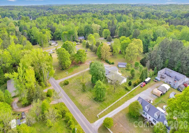 Photo 2 of Single family home for sale at 1260 Russell Rd, Rock Hill, SC 29732 | MLS# 4434171 | Listing updated on 2026-10-16