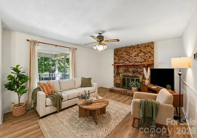 Photo 2 of Single family home for sale at 1260 Russell Rd, Rock Hill, SC 29732 | MLS# 4434171 | Listing updated on 2026-10-28
