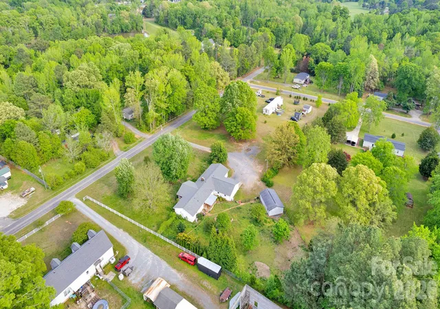 Photo 3 of Single family home for sale at 1260 Russell Rd, Rock Hill, SC 29732 | MLS# 4434171 | Listing updated on 2026-10-16
