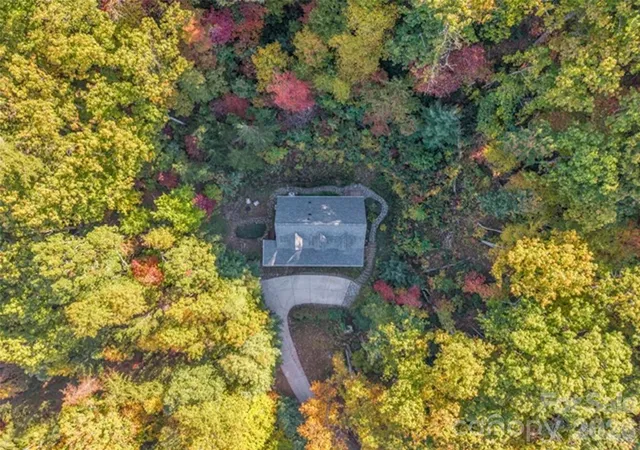 Photo 2 of Single family home for sale at 190 Harrison Hl Rd, Swannanoa, NC 28778 | MLS# 4434173 | Listing updated on 2026-10-26