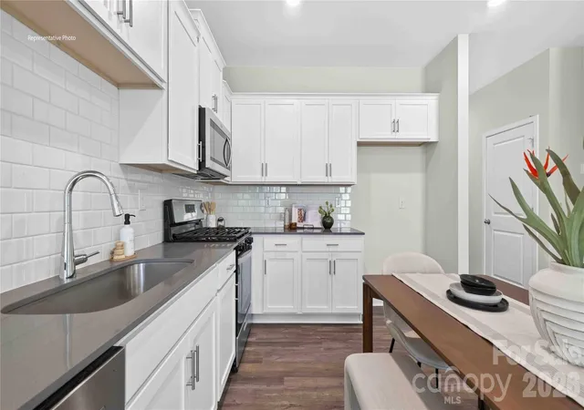 Photo 4 of Single family home for sale at 914 S Naughton St, Chester, SC 29706 | MLS# 4434176 | Listing updated on 2026-10-20