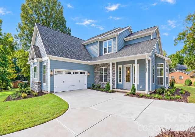 Single family home for sale at 6918 Alexander Rd, Charlotte, NC 28270 | MLS# 4434180 | Listing updated on 2026-10-16