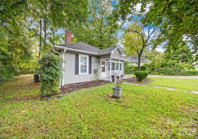 Photo 2 of Single family home for sale at 851 Old Charlotte Rd, Concord, NC 28027 | MLS# 4434196 | Listing updated on 2026-10-24