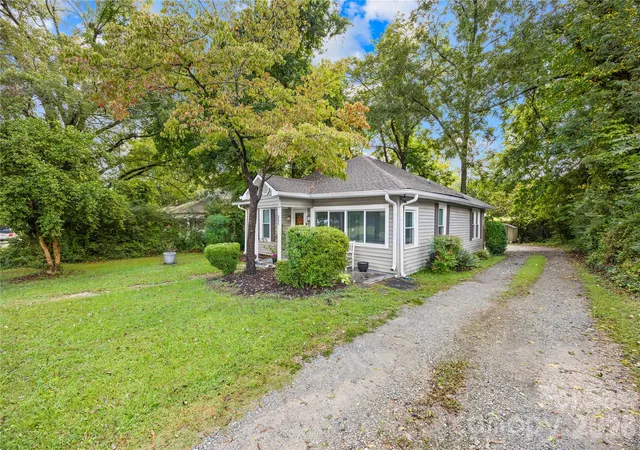 Photo 3 of Single family home for sale at 851 Old Charlotte Rd, Concord, NC 28027 | MLS# 4434196 | Listing updated on 2026-10-24