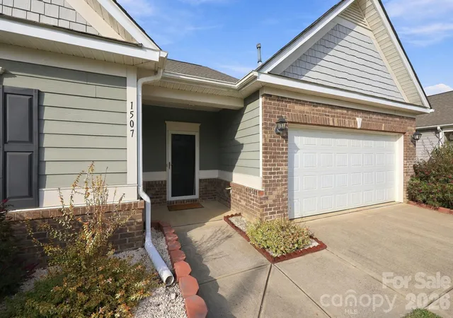 Photo 3 of Single family home for sale at 1507 Troon Dr, Salisbury, NC 28144 | MLS# 4434208 | Listing updated on 2026-10-14