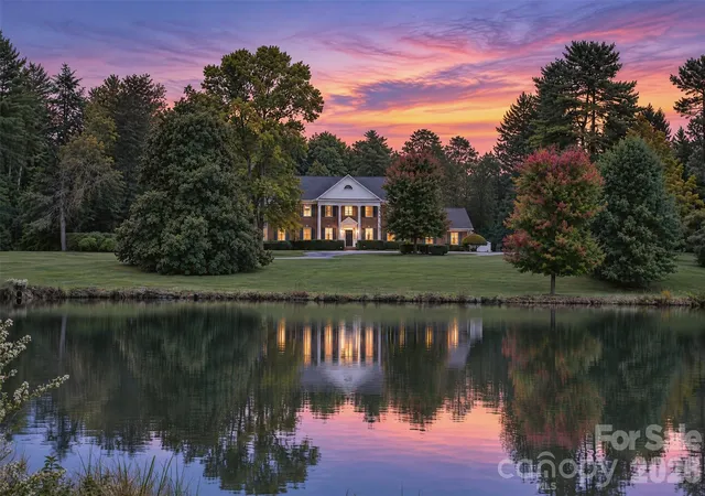 Photo 1 of Single family home for sale at 2715 Brevard Rd, Hendersonville, NC 28791 | MLS# 4434218 | Listing updated on 2026-10-16