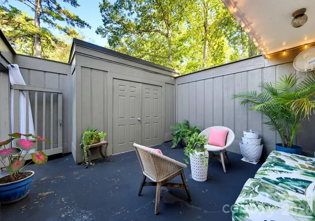Photo 4 of Townhouse for sale at 3732 Winding Crk Ln, Charlotte, NC 28226 | MLS# 4434219 | Listing updated on 2026-10-17