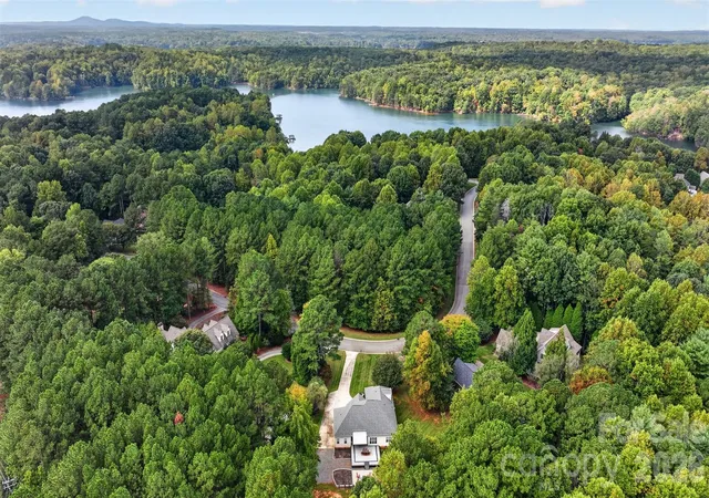 Photo 3 of Single family home for sale at 122 Maple View Dr, Troutman, NC 28166 | MLS# 4434232 | Listing updated on 2026-10-14