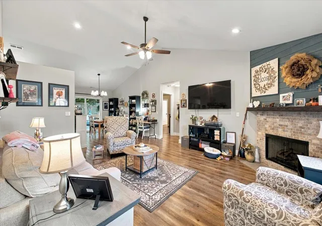 Photo 3 of Single family home for sale at 546 Pennyfields Ln, Clover, SC 29710 | MLS# 4434239 | Listing updated on 2026-10-19