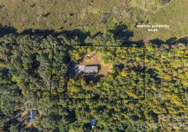 Photo 4 of Single family home for sale at 1983 US 221n Hwy, Rutherfordton, NC 28139 | MLS# 4434243 | Listing updated on 2026-10-20