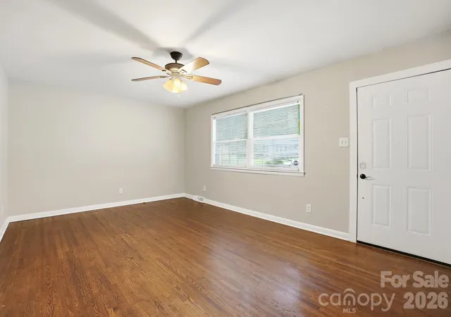 Photo 3 of Sale Pending at 6308 Covecreek Dr, Charlotte, NC 28215 | MLS# 4434253 | Listing updated on 2026-10-29