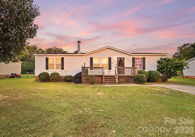 Photo 1 of Single family home for sale at 111 Magnolia Gdns Dr, Jacksonville, NC 28540 | MLS# 4434254 | Listing updated on 2026-10-15