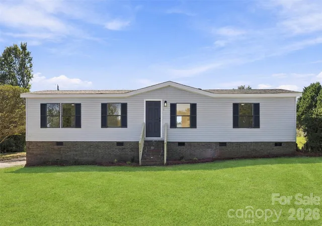 Photo 2 of Single family home for sale at 144 Sonja Dr, Statesville, NC 28677 | MLS# 4434256 | Listing updated on 2026-10-15