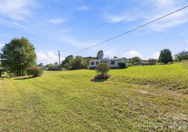Photo 3 of Single family home for sale at 144 Sonja Dr, Statesville, NC 28677 | MLS# 4434256 | Listing updated on 2026-10-15