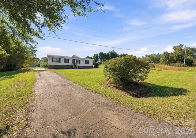 Photo 4 of Single family home for sale at 144 Sonja Dr, Statesville, NC 28677 | MLS# 4434256 | Listing updated on 2026-10-15