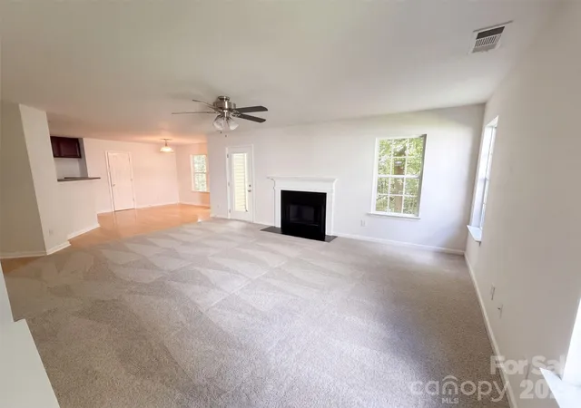 Photo 2 of Single family home for sale at 8902 Woodland Hills Rd, Charlotte, NC 28269 | MLS# 4434257 | Listing updated on 2026-10-14