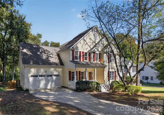 Photo 2 of Single family home for sale at 4711 Beech Crst Pl, Charlotte, NC 28269 | MLS# 4434266 | Listing updated on 2026-10-25