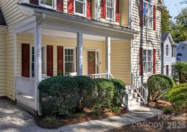 Photo 3 of Single family home for sale at 4711 Beech Crst Pl, Charlotte, NC 28269 | MLS# 4434266 | Listing updated on 2026-10-25