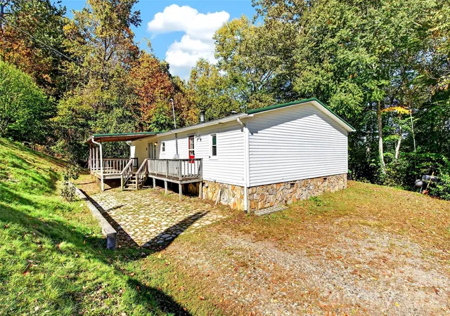 Photo 2 of Single family home for sale at 1685 Arbuckle Rd, Burnsville, NC 28714 | MLS# 4434269 | Listing updated on 2026-10-20