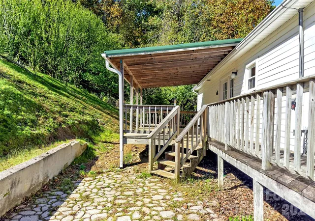 Photo 3 of Single family home for sale at 1685 Arbuckle Rd, Burnsville, NC 28714 | MLS# 4434269 | Listing updated on 2026-10-20