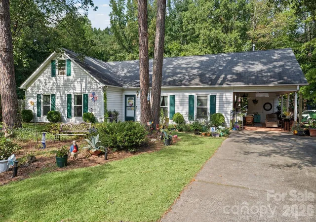 Photo 1 of Single family home for sale at 11210 Walking Horse Ln, Charlotte, NC 28215 | MLS# 4434271 | Listing updated on 2026-10-14