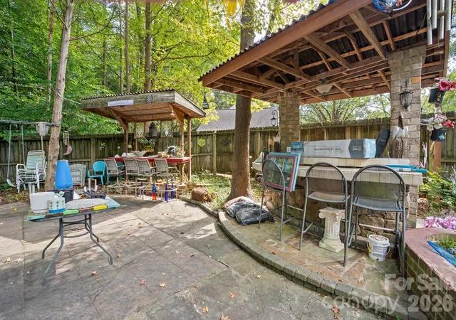 Photo 2 of Single family home for sale at 11210 Walking Horse Ln, Charlotte, NC 28215 | MLS# 4434271 | Listing updated on 2026-10-14