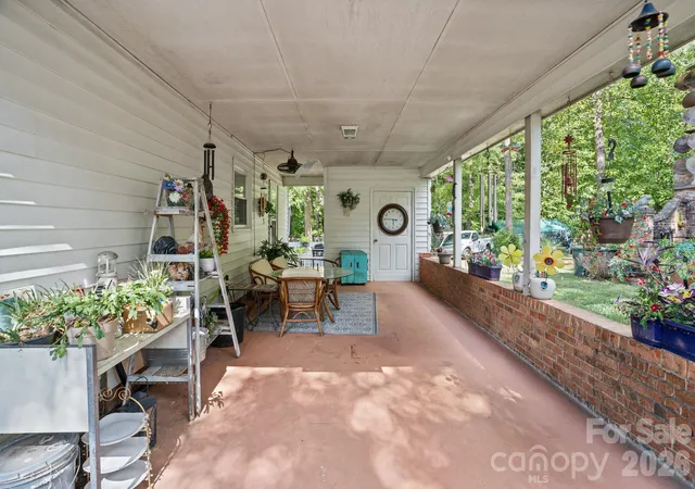 Photo 4 of Single family home for sale at 11210 Walking Horse Ln, Charlotte, NC 28215 | MLS# 4434271 | Listing updated on 2026-10-14