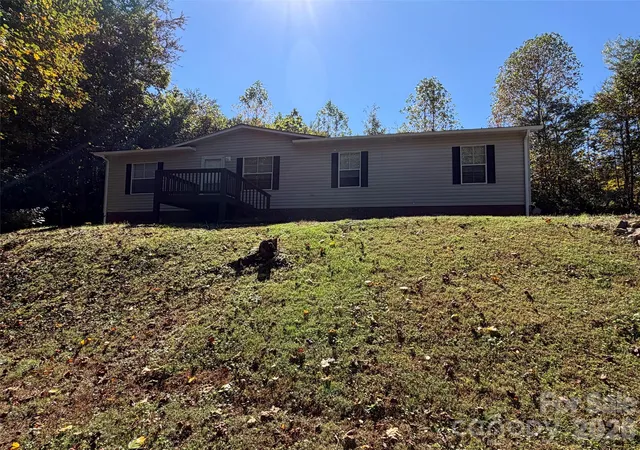 Photo 3 of Single family home for sale at 449 Randall Rd, Marion, NC 28752 | MLS# 4434289 | Listing updated on 2026-10-15