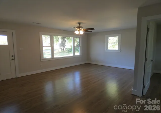 Photo 2 of Single family home for sale at 201 D St, Statesville, NC 28677 | MLS# 4434294 | Listing updated on 2026-10-29