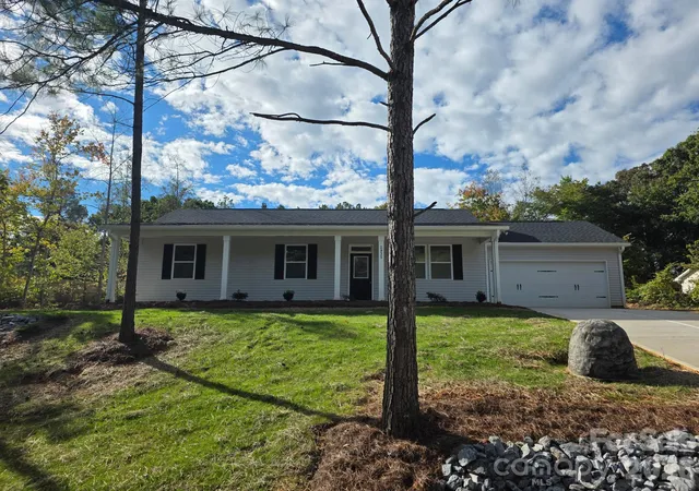 Photo 1 of Single family home for sale at 2935 Heavners Farm Ct, Lincolnton, NC 28092 | MLS# 4434301 | Listing updated on 2026-10-29